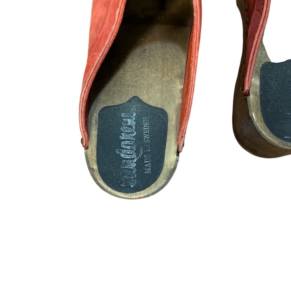Sandgrens Red Leather Swedish Clogs Size 40 (US 9.5) Wooden Platform Mules - Picture 5 of 6